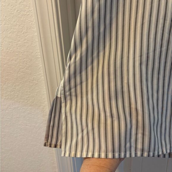 Vince Slim-Fitted Stripe Blouse Button Up Size Small - Picture 5 of 7